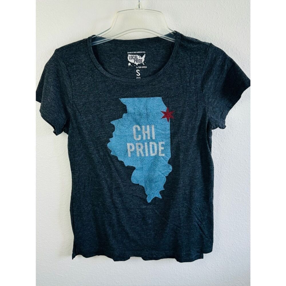 LOCAL PRIDE by Todd Snyder CHI PRIDE Short Sleeve Blue Gray T-Shirt Size Small